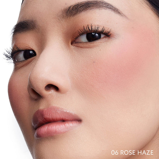 Phấn Má Make Me Blush Bold Blurring Blush