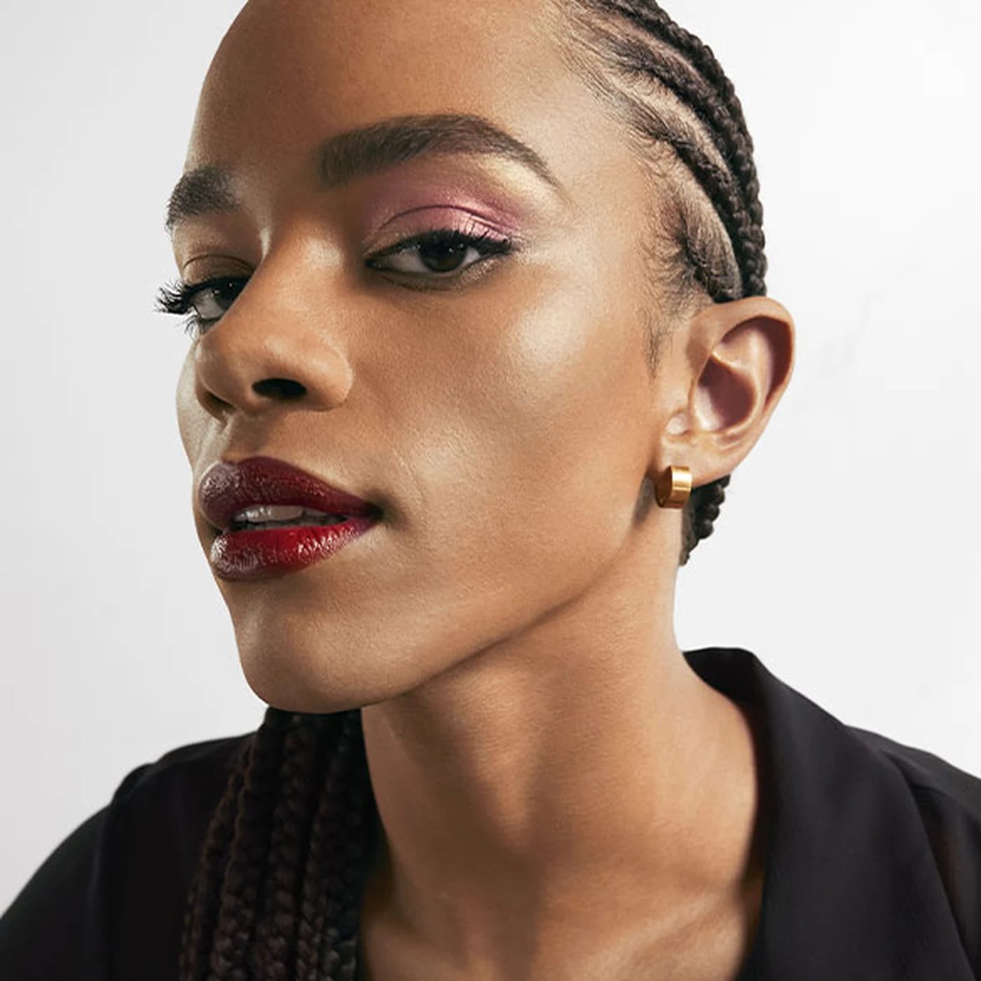 Finish
Your Look