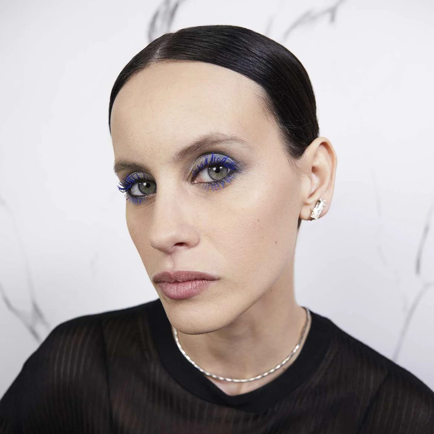 Smouldering
Stare